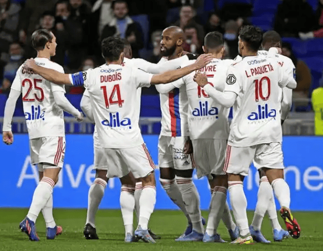 开云官网-赛前法国杯焦点战，塞维利亚内部沟通，震撼外界，身体对抗强度拉满的简单介绍