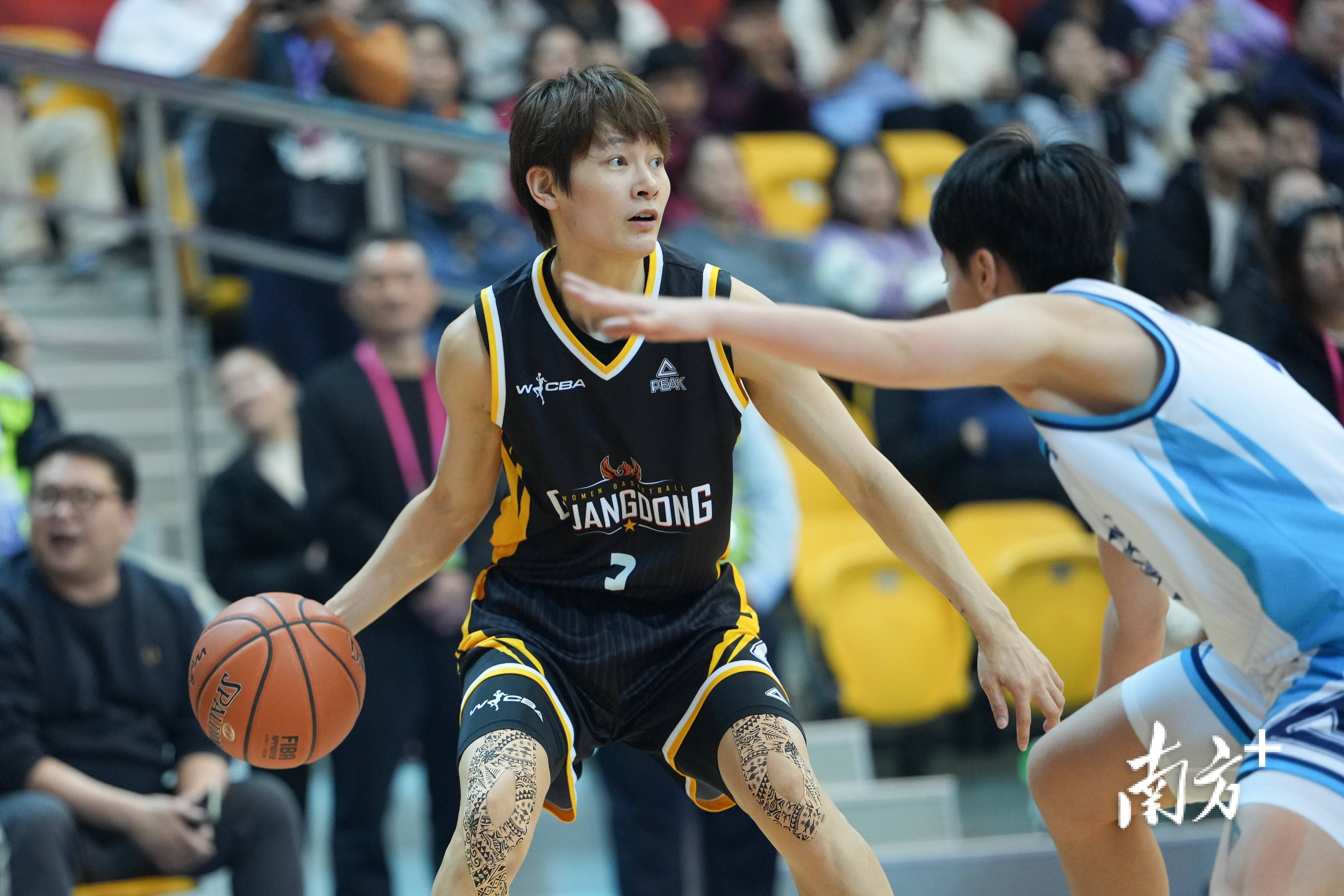 开云体育下载-CBA常规赛赛程吃紧，埃因霍温赛前手感冰凉，压力陡增，心理建设被强调